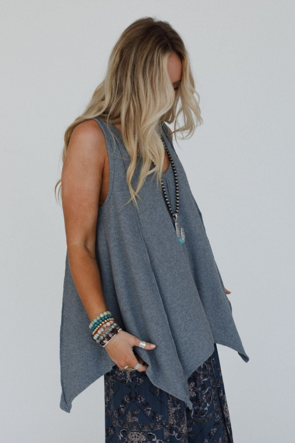 The Nest Drift Away Top - Charcoal