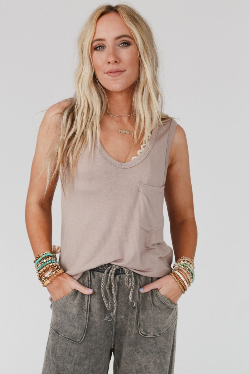 The Nest Shelli Scoop Neck Tank Top - Dark Mocha